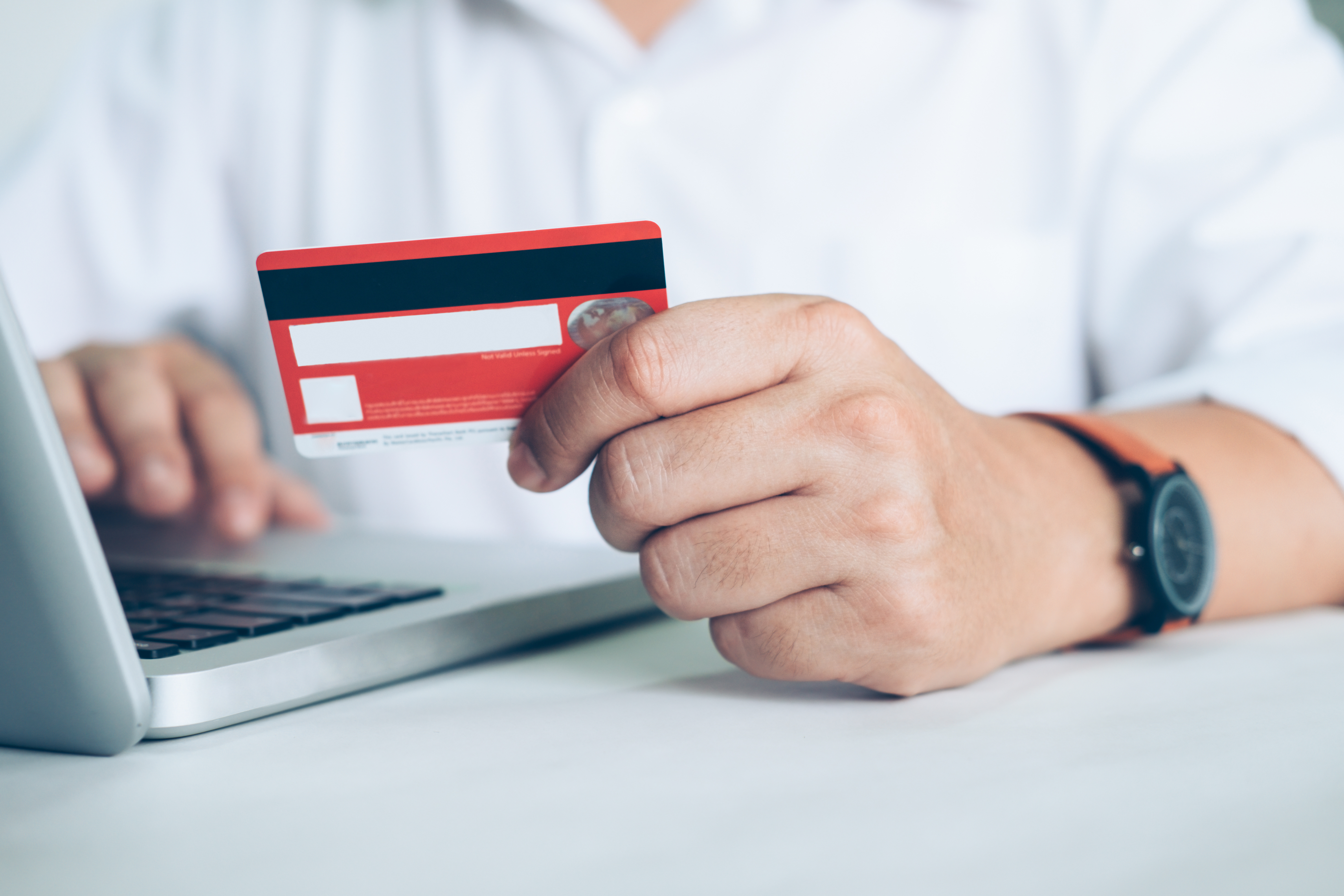 RAKBANK teams up with C3 to launch prepaid payroll cards